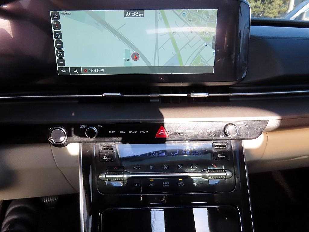 KIA Carnival - Vista 12