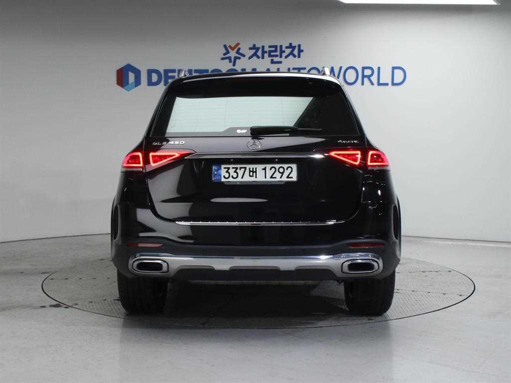 Mercedes Benz GLE Class - Vista 4