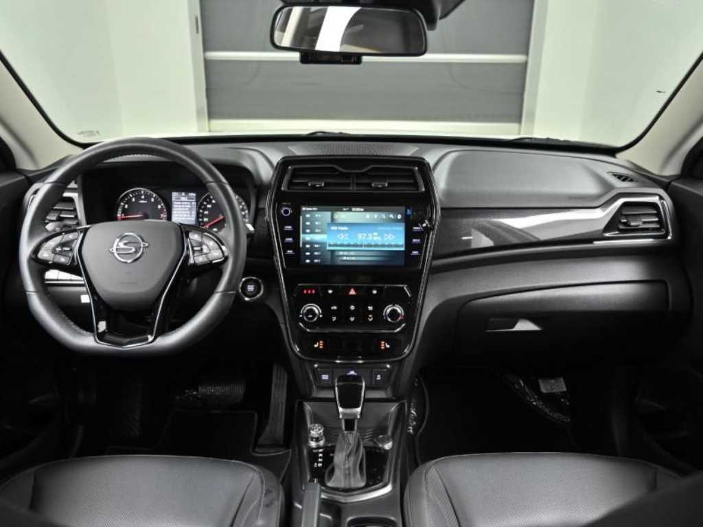 Ssangyong Tivoli - Vista 7