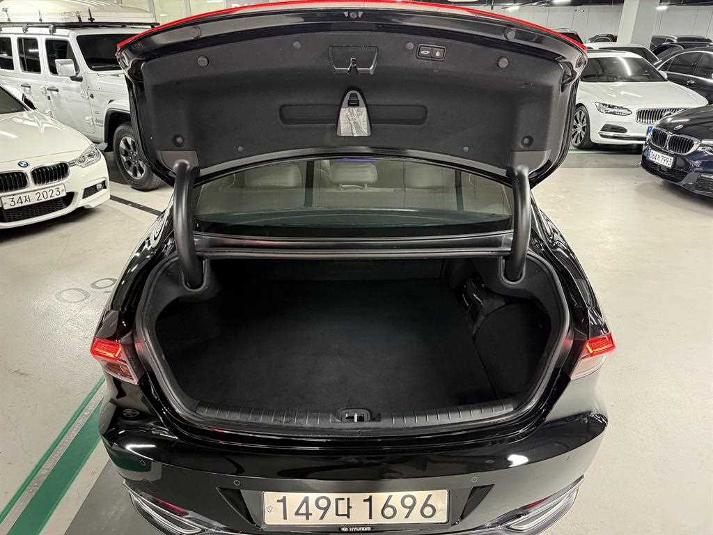 HYUNDAI Grandeur - Vista 7