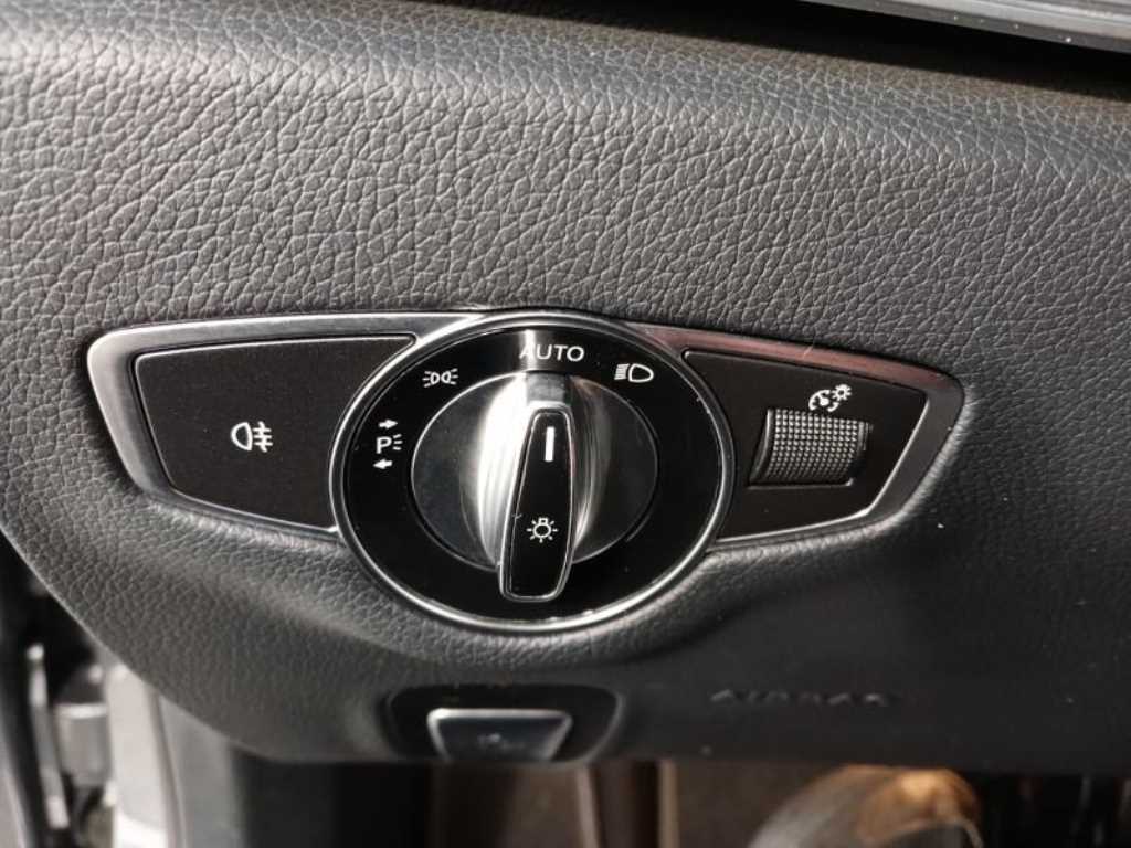 Mercedes Benz E class - Vista 9