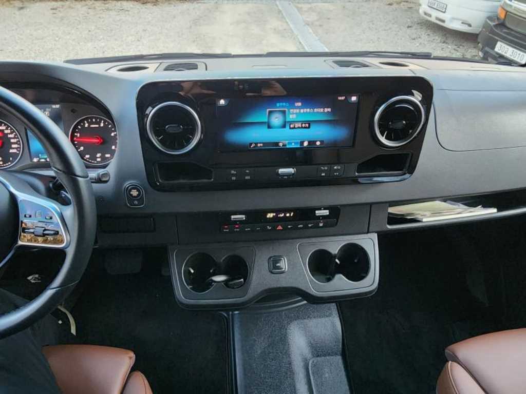 Mercedes Benz Sprinter 2022 Negro - Importación desde Corea - HF Imports Iquique - Foto 17