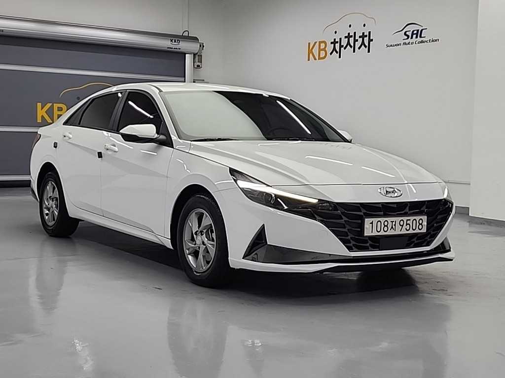 HYUNDAI Avante - Vista 4