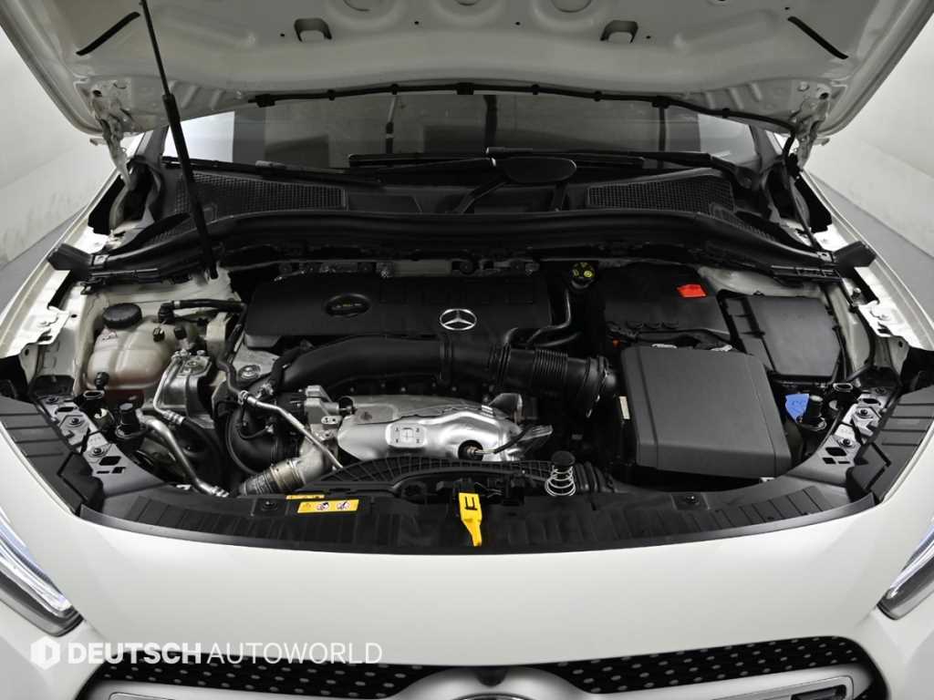 Mercedes Benz GLA Class - Vista 7