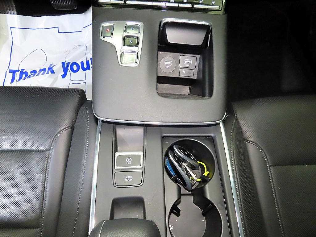 HYUNDAI Grandeur - Vista 12