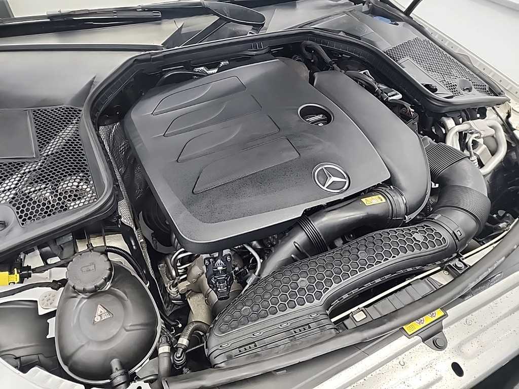 Mercedes Benz C Class - Vista 5