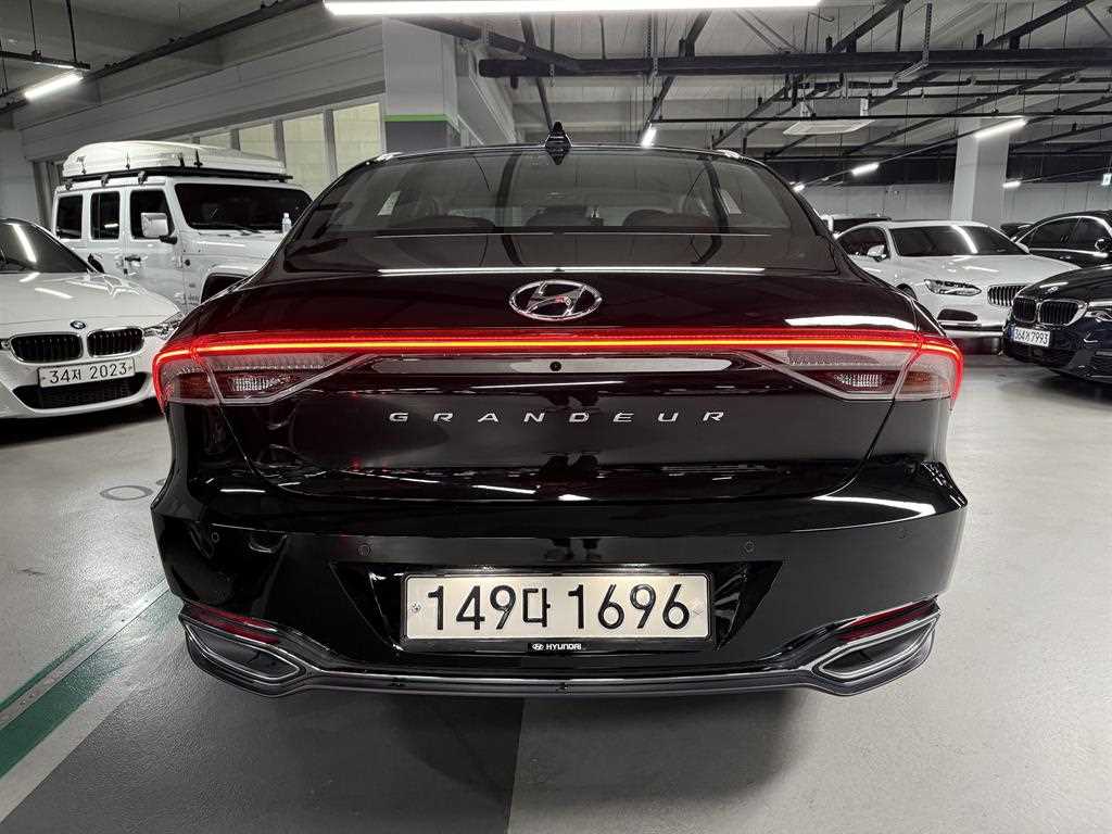 HYUNDAI Grandeur - Vista 6