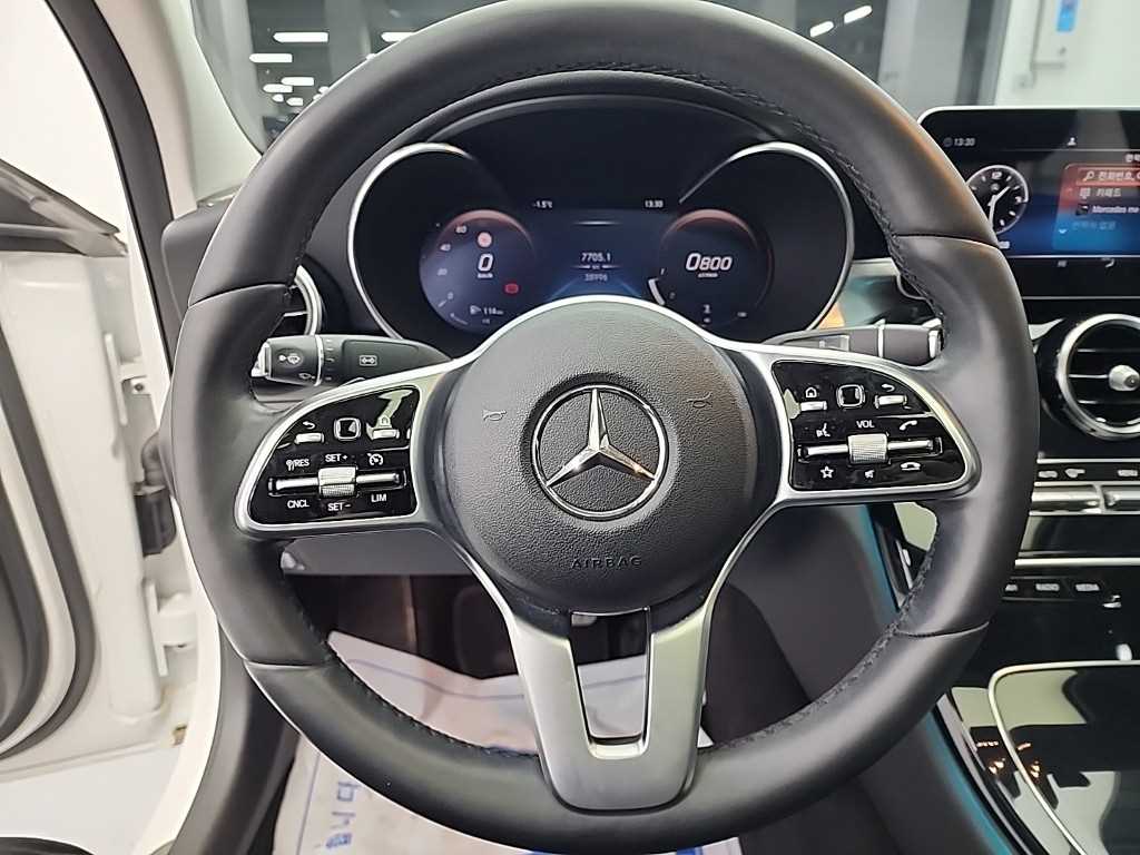 Mercedes Benz C Class - Vista 9