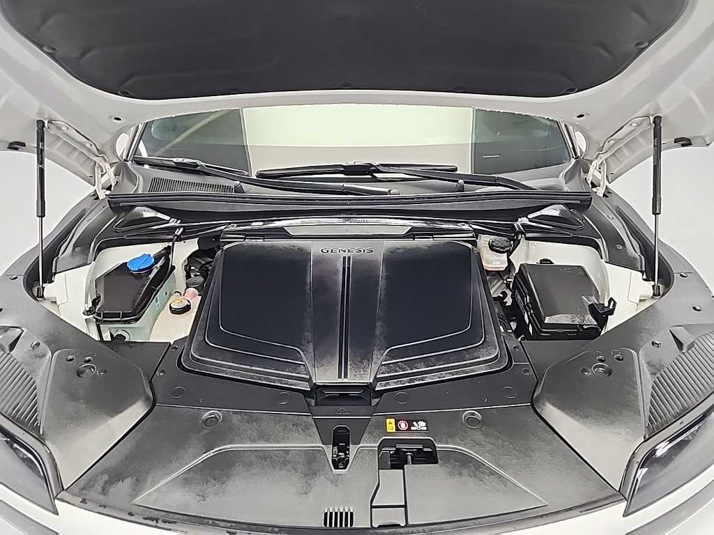 Genesis GV60 - Vista 5