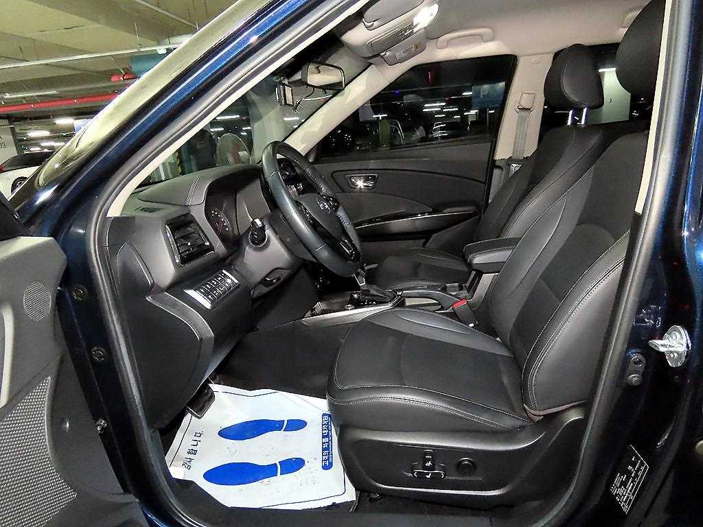 Ssangyong Tivoli - Vista 6