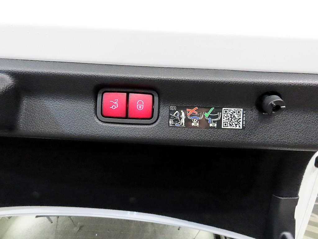 Mercedes Benz EQE 2024 Blanco - Importación desde Corea - HF Imports Iquique - Foto 17