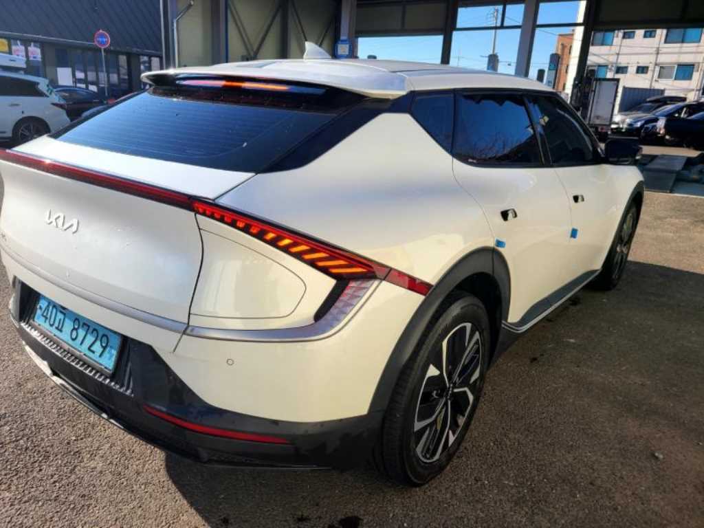 KIA EV6 - Vista 8