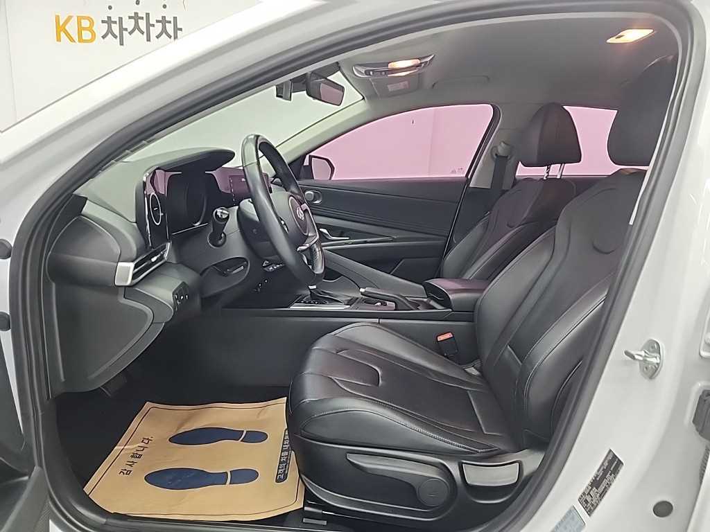 HYUNDAI Avante - Vista 11