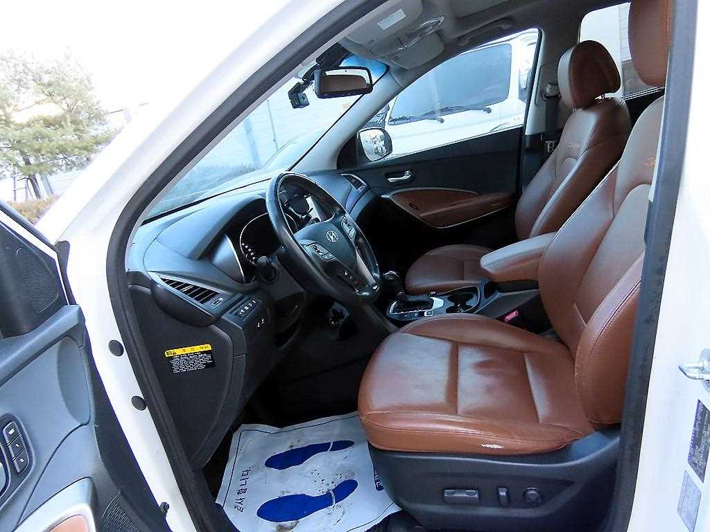 HYUNDAI Santa Fe - Vista 5