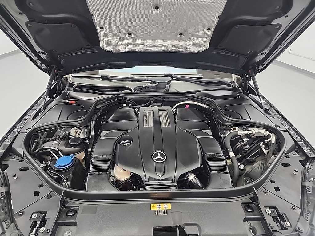 Mercedes Benz S Class - Vista 5