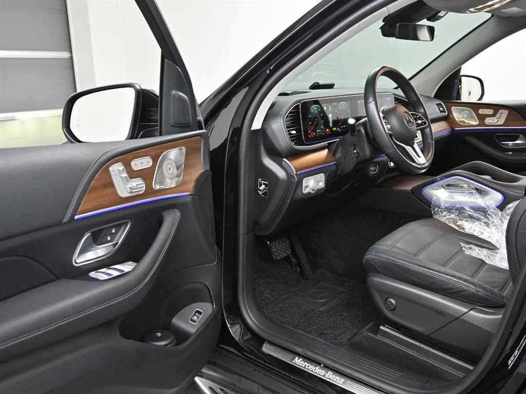 Mercedes Benz GLE Class - Vista 11