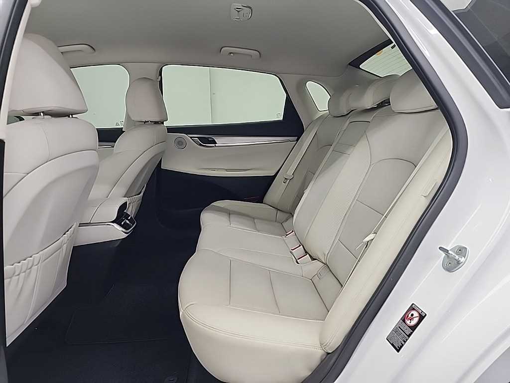 HYUNDAI Grandeur - Vista 12