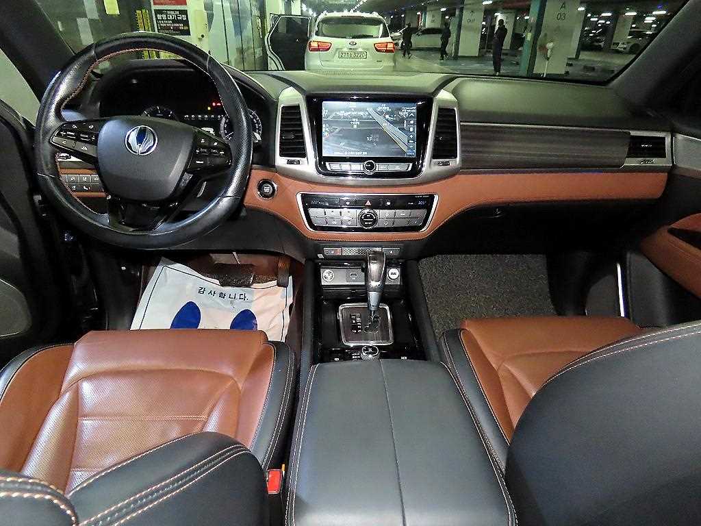 Ssangyong Rexton - Vista 10