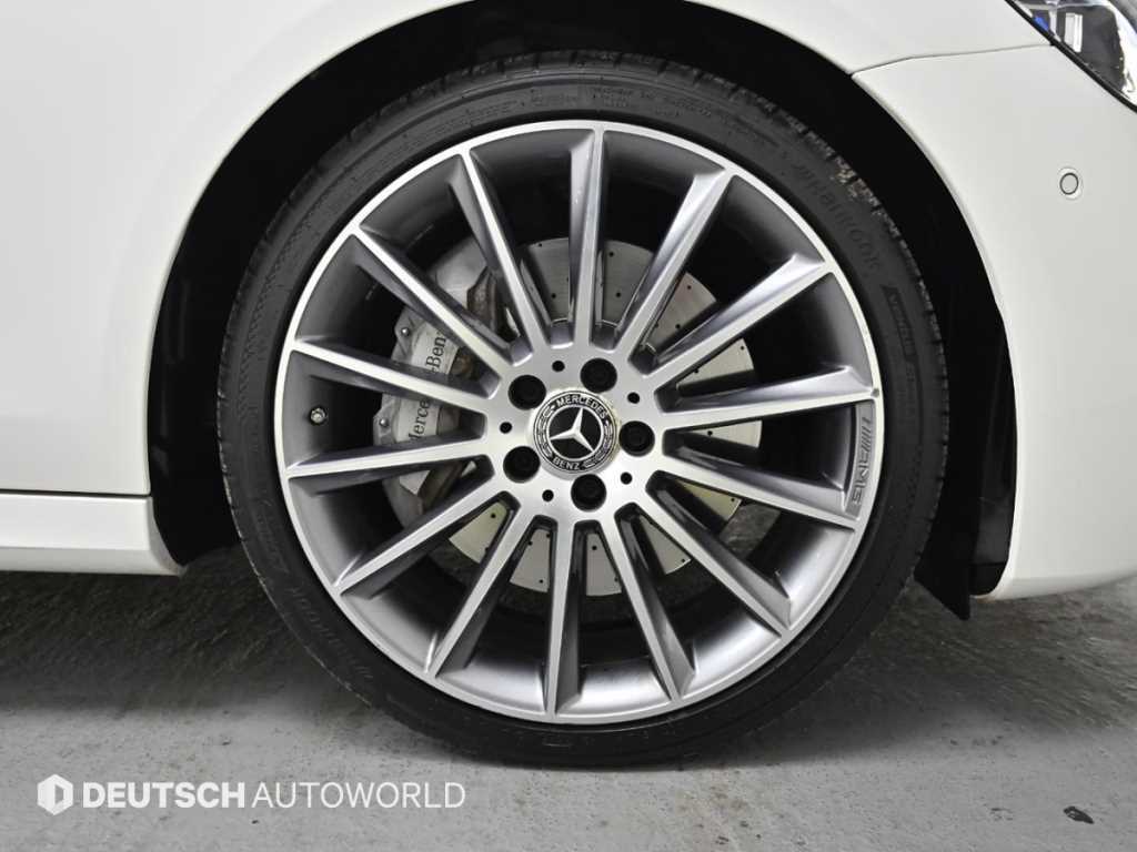 Mercedes Benz E class - Vista 5