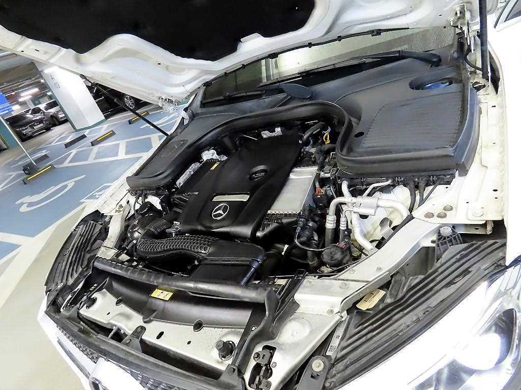 Mercedes Benz GLC Class 2019 Blanco - Importación desde Corea - HF Imports Iquique - Foto 19