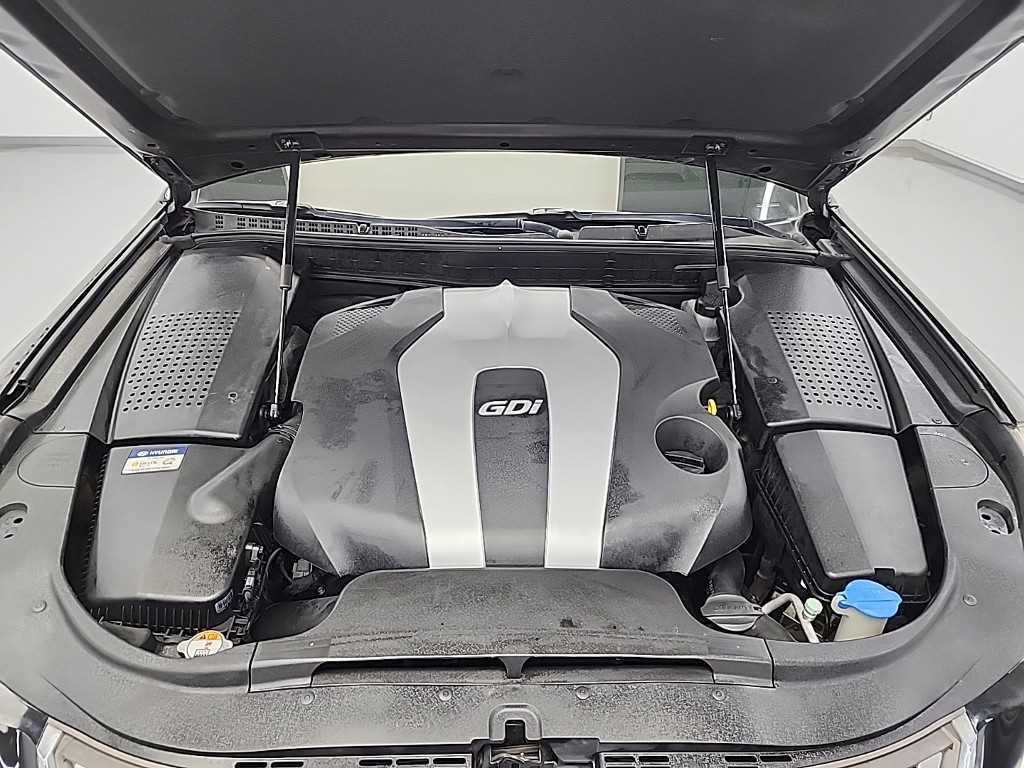 HYUNDAI Equus - Vista 5