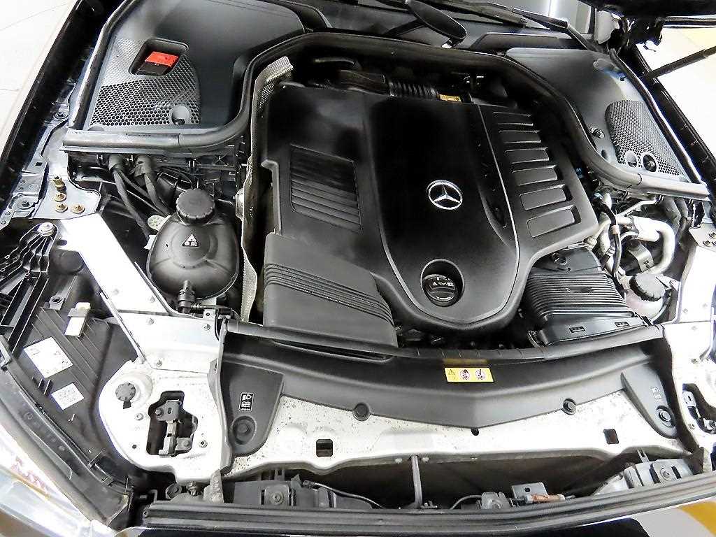 Mercedes Benz E class 2021 Negro - Importación desde Corea - HF Imports Iquique - Foto 19