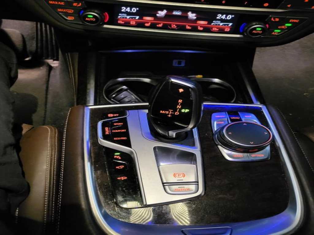 BMW 7 Series - Vista 10