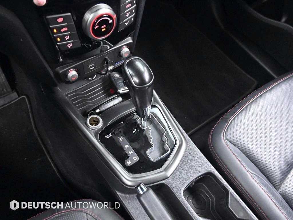 Ssangyong Tivoli - Vista 9