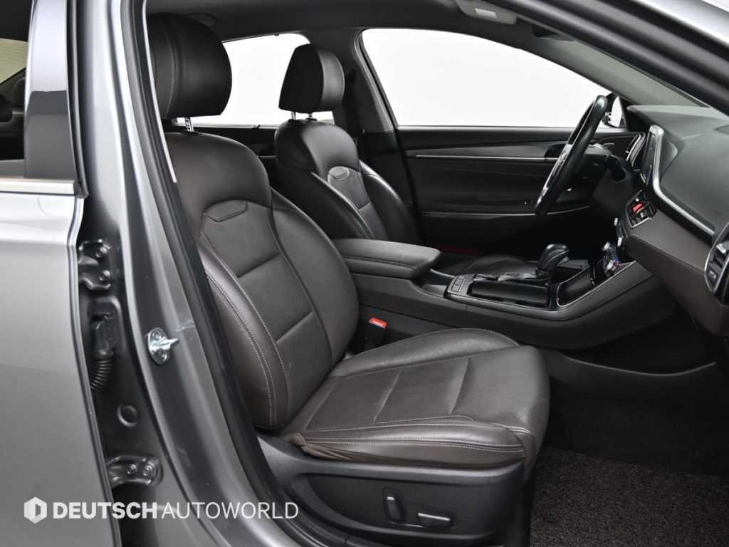 HYUNDAI Grandeur - Vista 11