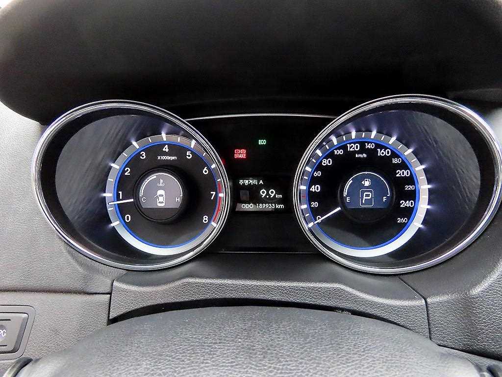 HYUNDAI Sonata - Vista 9