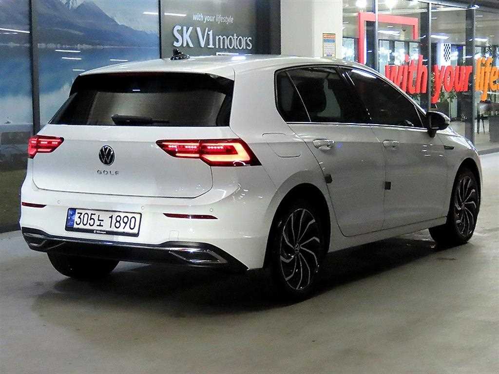 Volkswagen Golf - Vista 4
