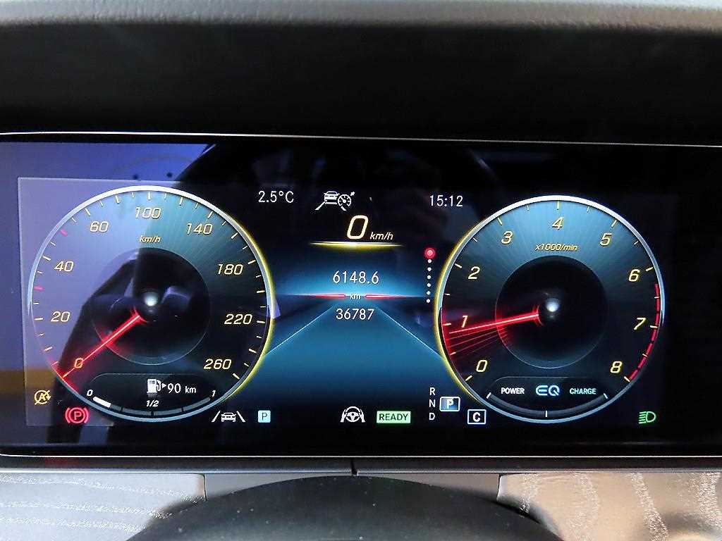 Mercedes Benz E class - Vista 8