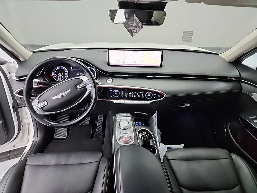 Genesis GV70 - Vista 7