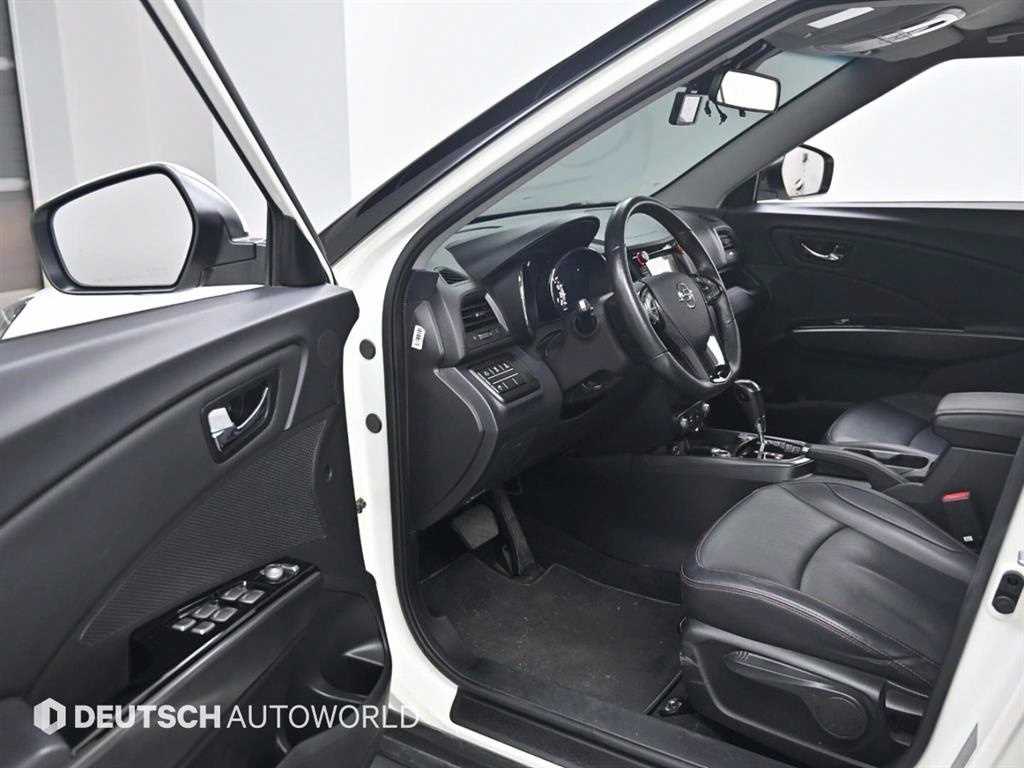 Ssangyong Tivoli - Vista 11