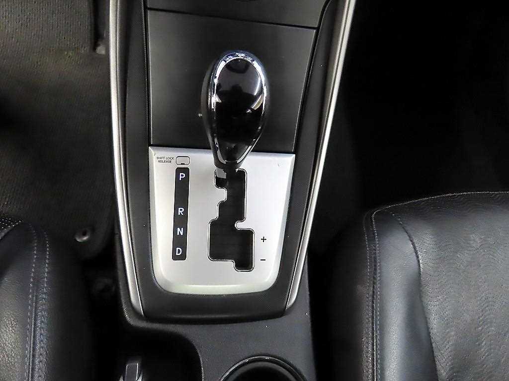 HYUNDAI Avante - Vista 10