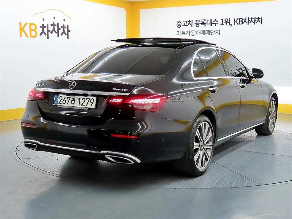 Mercedes Benz E class - Vista 4