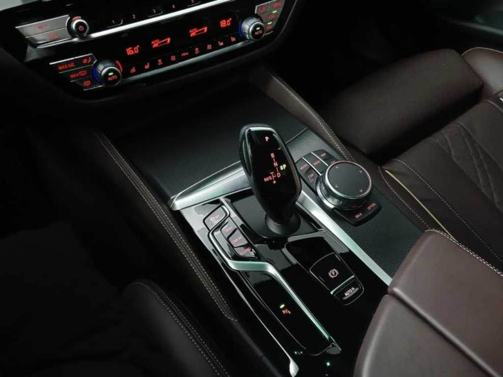 BMW 5 Series 2023 Gris - Importación desde Corea - HF Imports Iquique - Foto 15