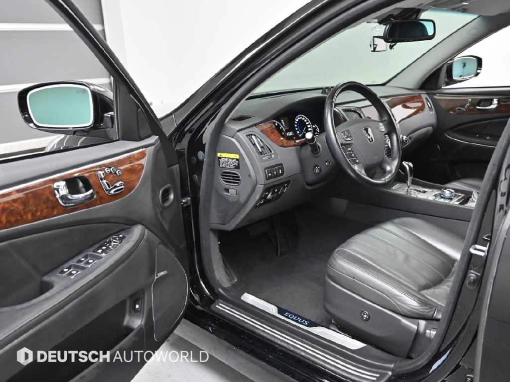 HYUNDAI Equus - Vista 11