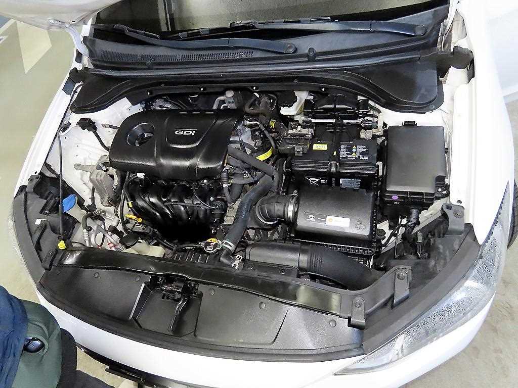 HYUNDAI Avante 2016 Blanco - Importación desde Corea - HF Imports Iquique - Foto 18