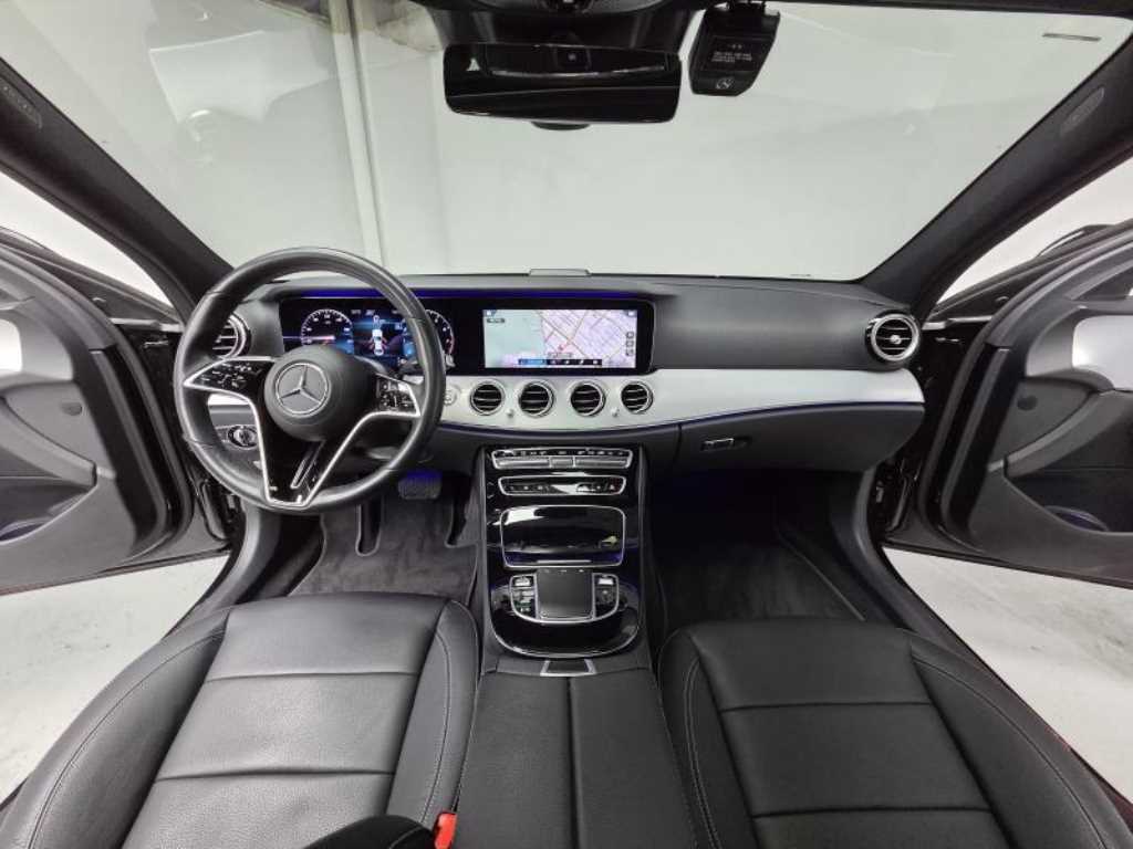 Mercedes Benz E class - Vista 6