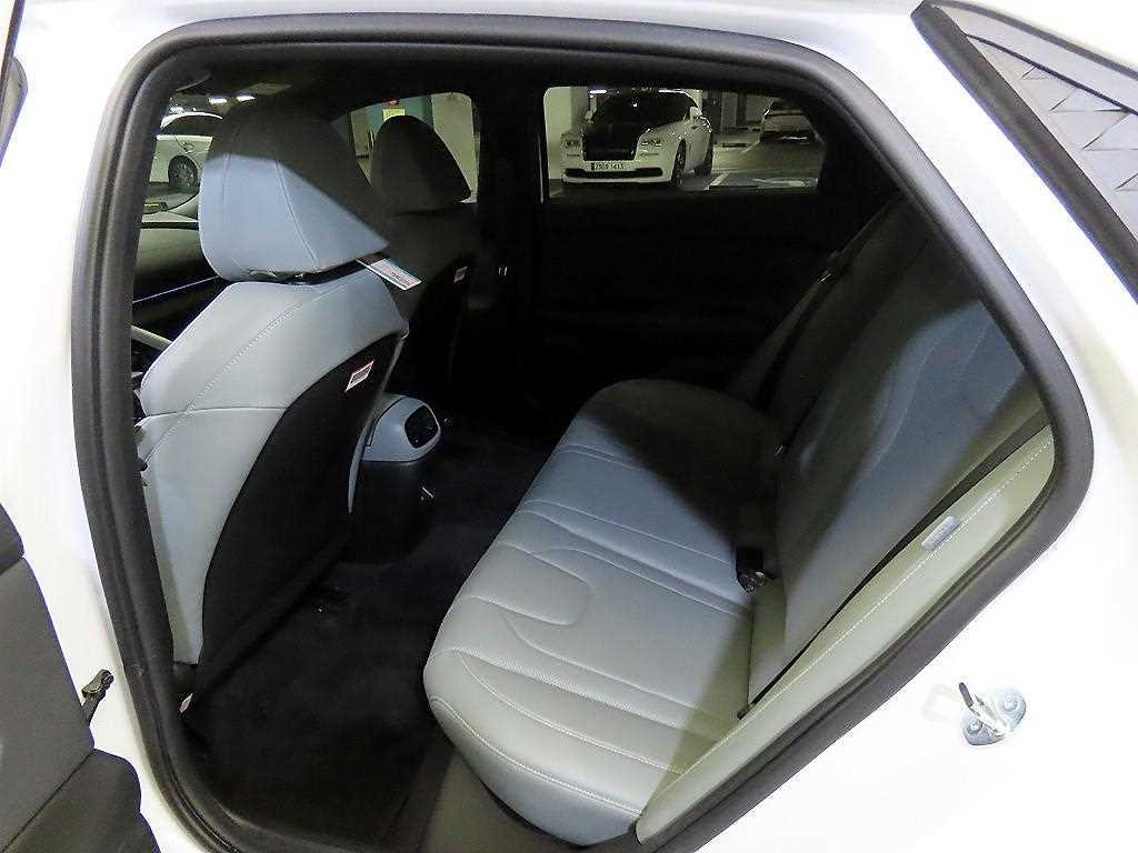 HYUNDAI Avante - Vista 7