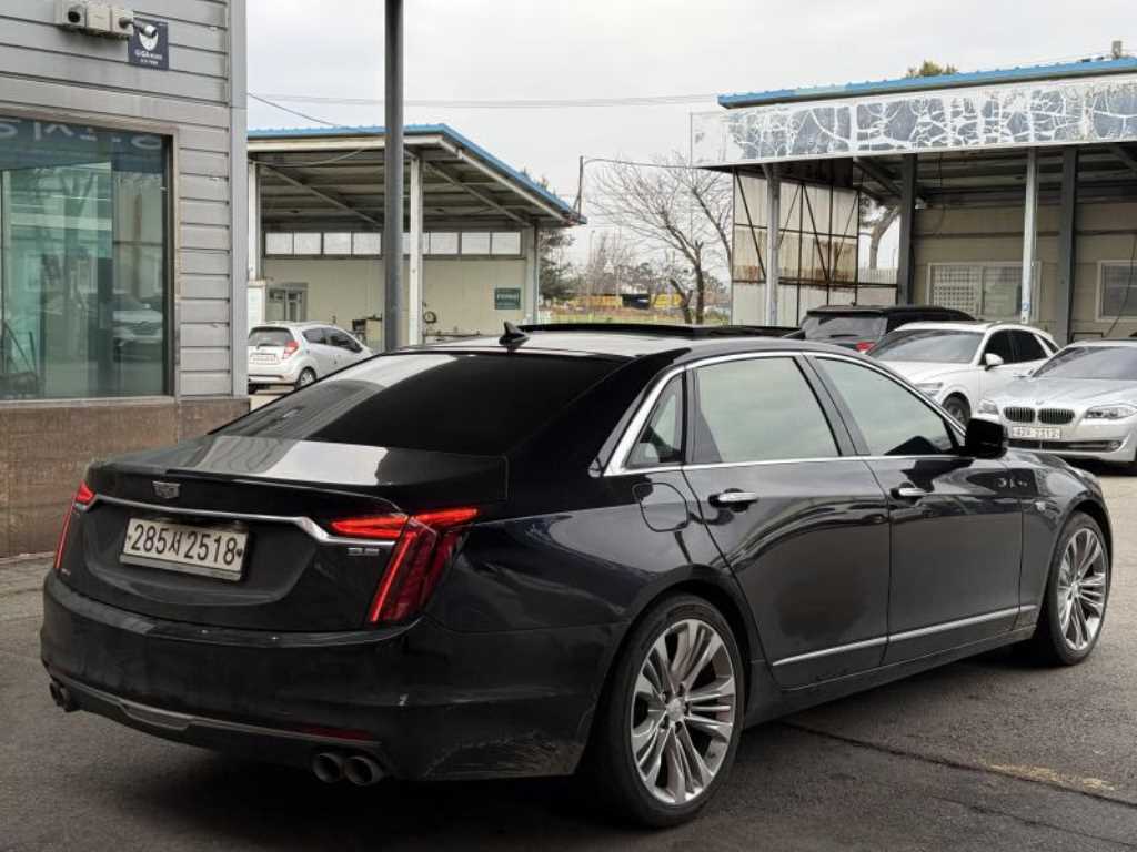 Cadillac CT6 - Vista 3