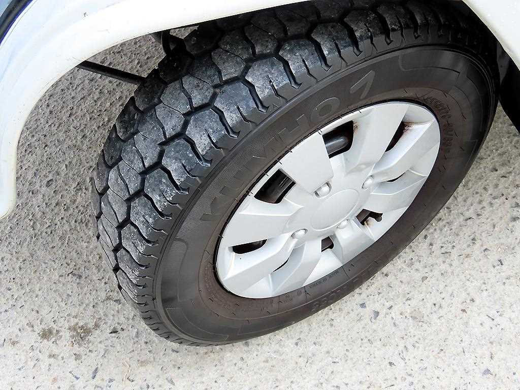 DAEWOO Damas 2019 Gris - Importación desde Corea - HF Imports Iquique - Foto 17