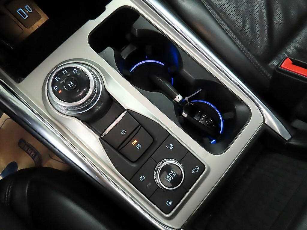 Ford Explorer - Vista 10