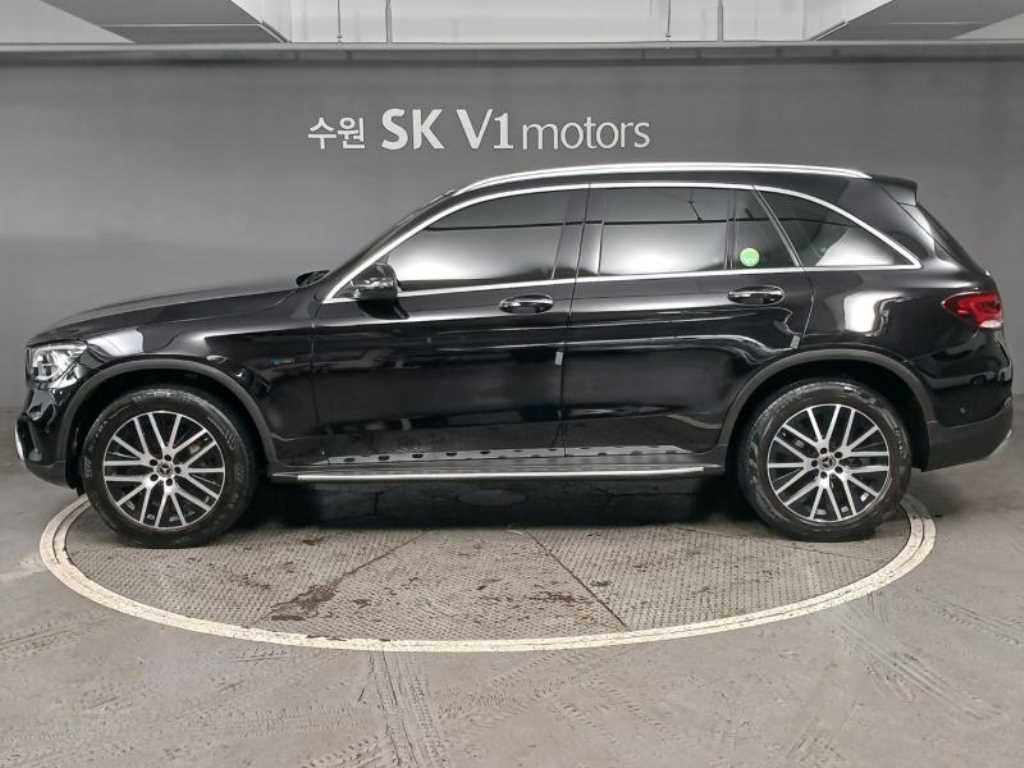 Mercedes Benz GLC Class - Vista 5