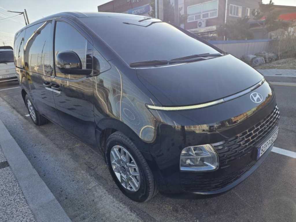 HYUNDAI Staria - Vista 10