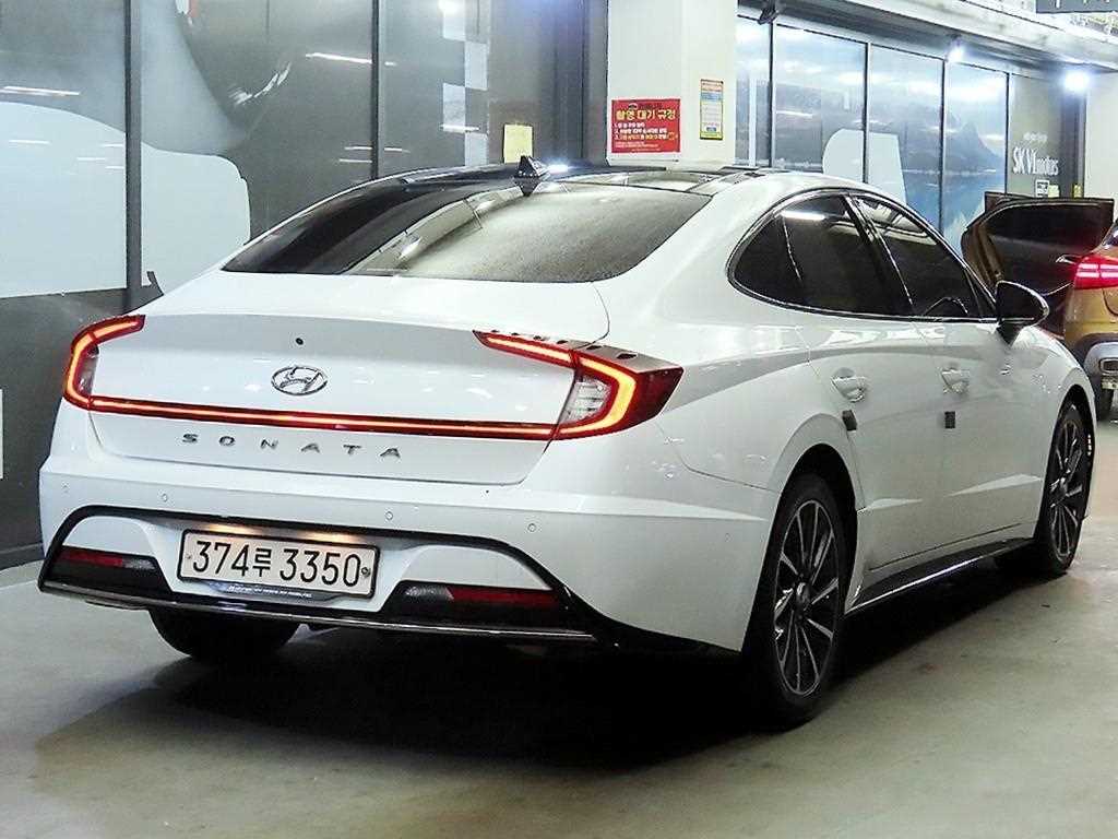 HYUNDAI Sonata - Vista 4