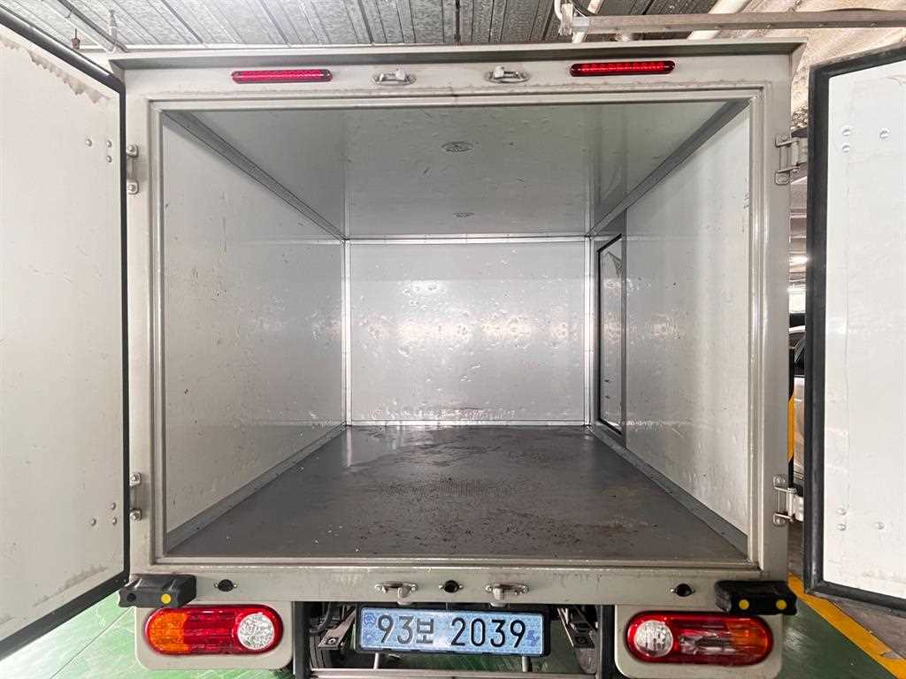Small Truck Normal Box(Low Deck) - Vista 7