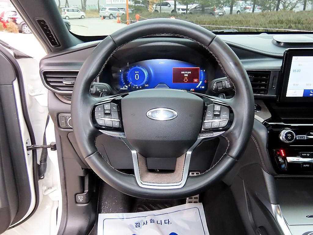 Ford Explorer - Vista 8