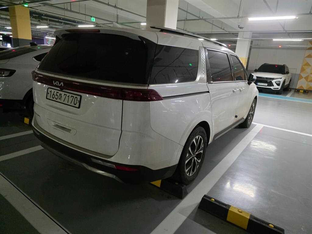 KIA Carnival - Vista 6